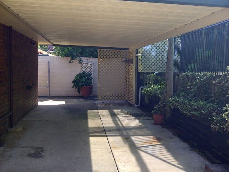 2 Mango Place, Southport QLD 4215