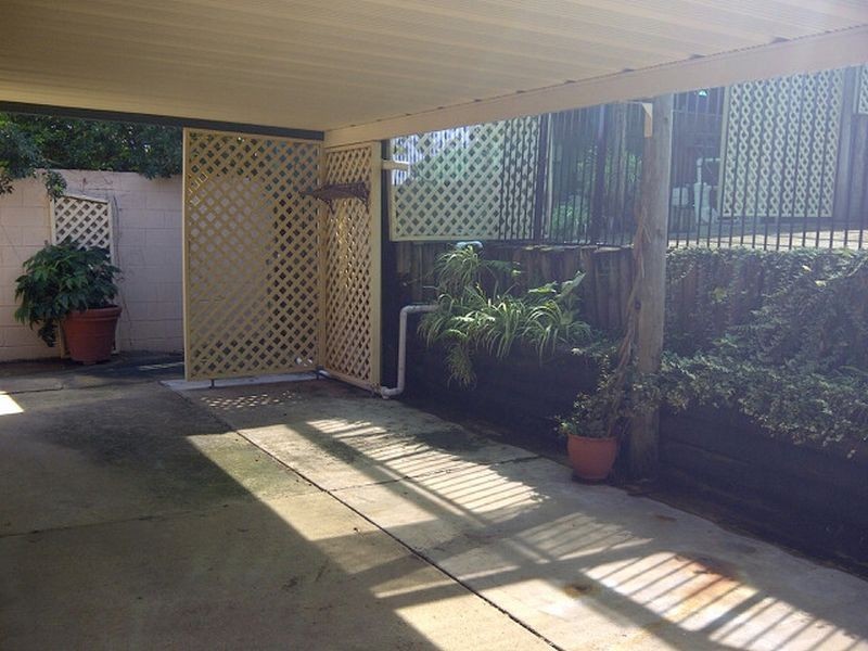 2 Mango Place, Southport QLD 4215