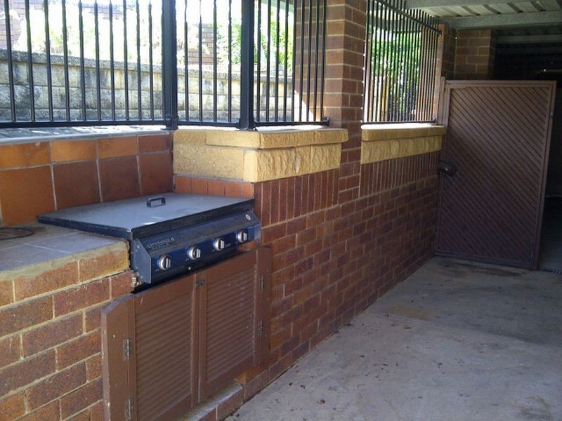 2 Mango Place, Southport QLD 4215