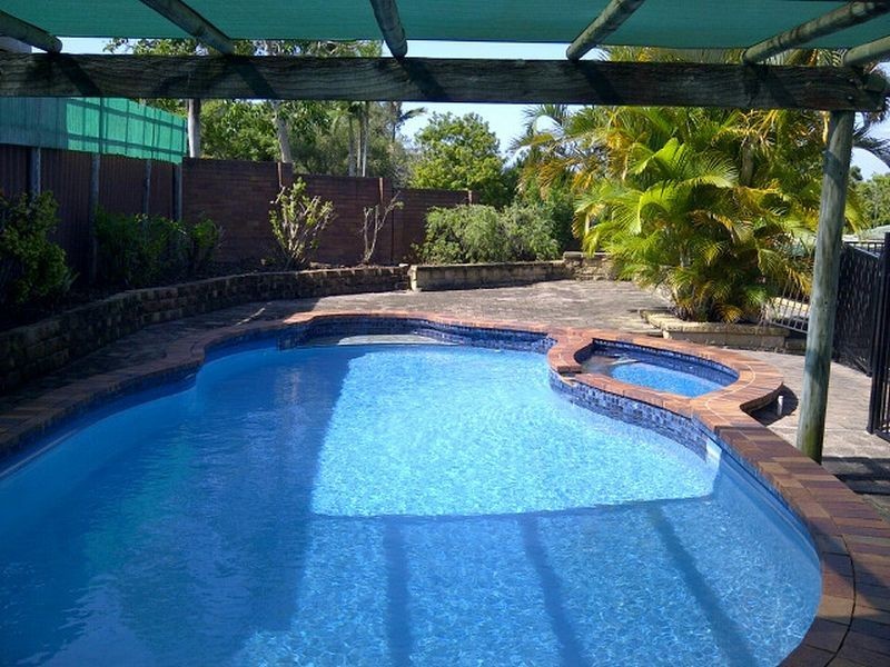 2 Mango Place, Southport QLD 4215