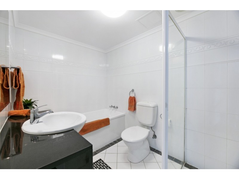 61/15 Breaker Street, Main Beach QLD 4217