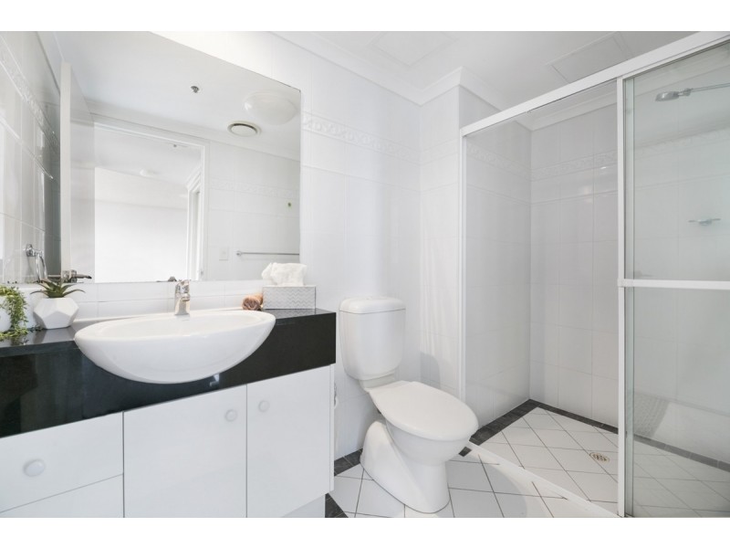 61/15 Breaker Street, Main Beach QLD 4217