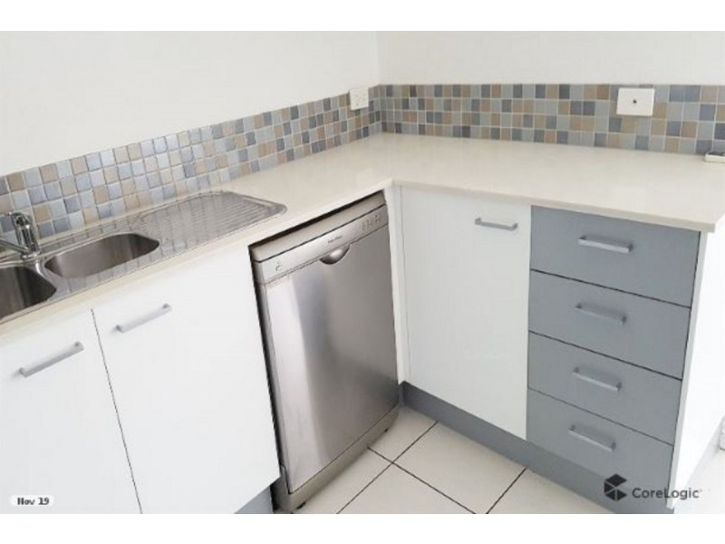 25/15-17 Lloyd Street, Southport QLD 4215