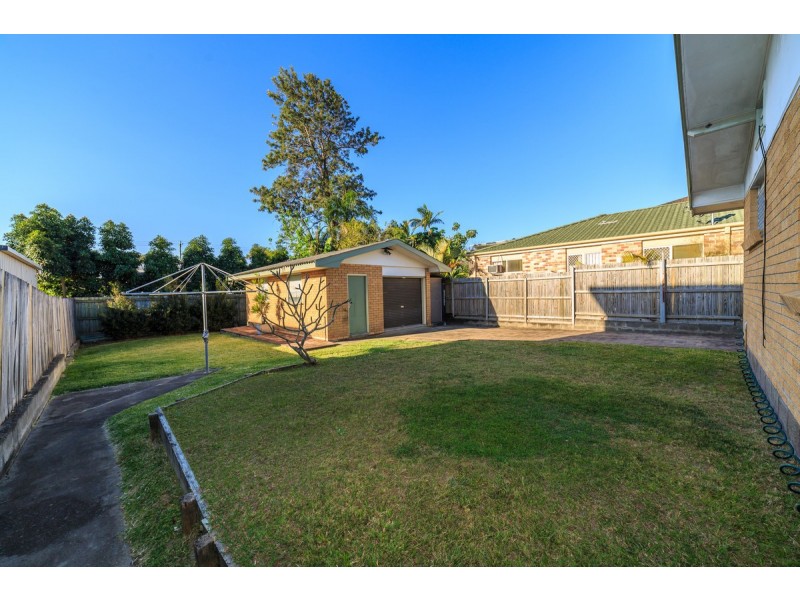 25 Fisher Avenue, Southport QLD 4215