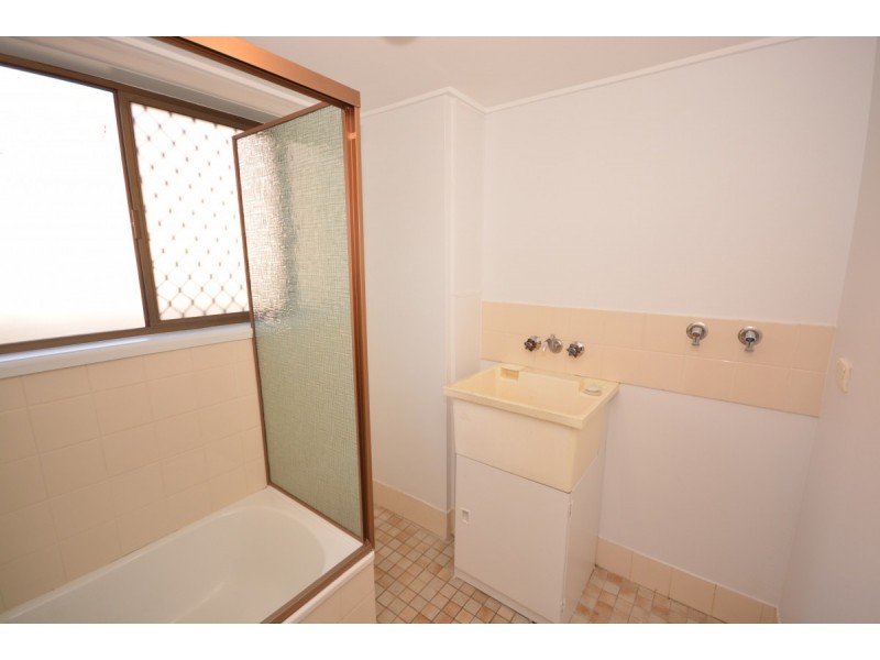 1/209 Scarborough Street, Southport QLD 4215