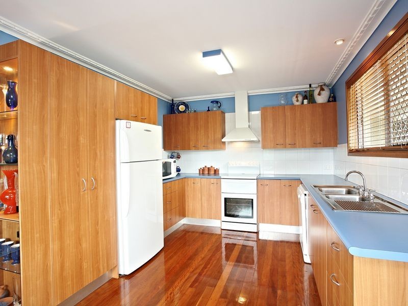 33 Dandar Street, Southport QLD 4215