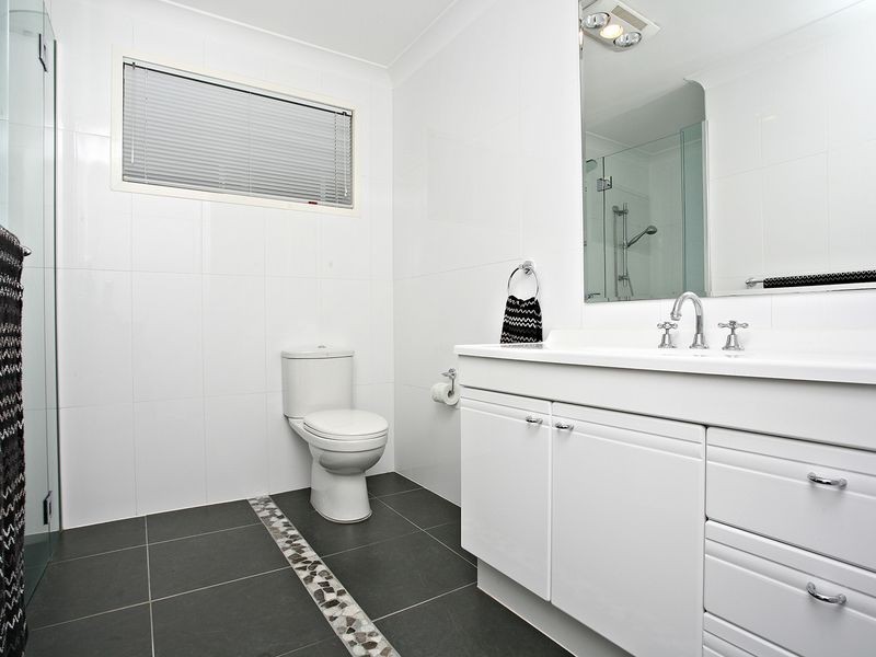 33 Dandar Street, Southport QLD 4215