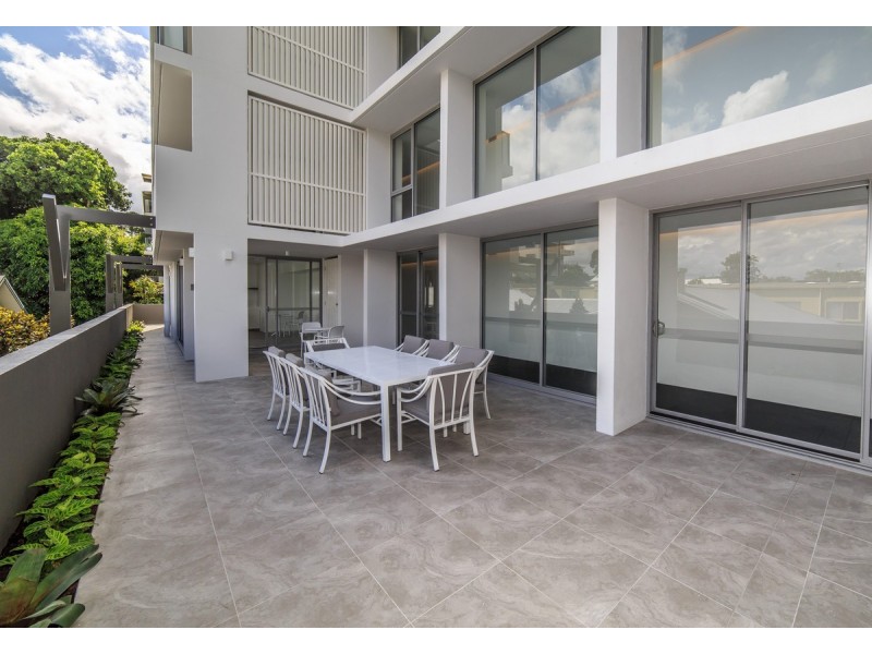 401/30 Brighton Parade, Southport QLD 4215