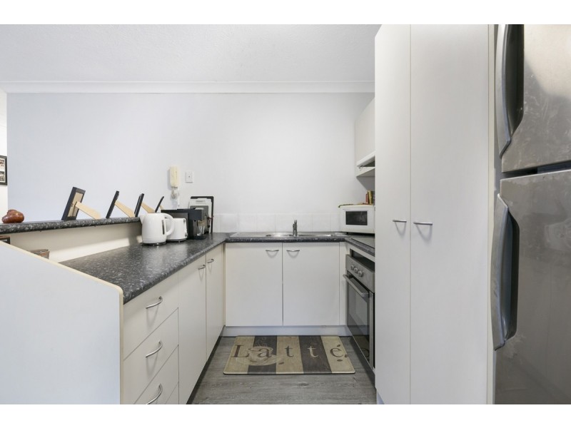 10/14-16 Spendelove Avenue, Southport QLD 4215