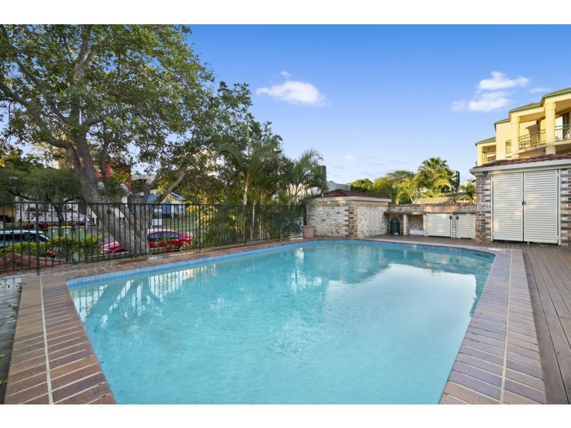 10/14-16 Spendelove Avenue, Southport QLD 4215
