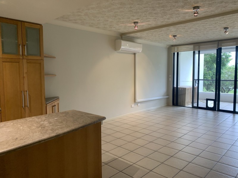9/31 Railway Street, Southport QLD 4215