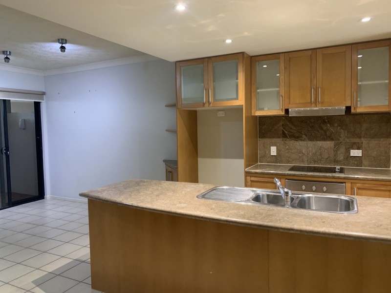 9/31 Railway Street, Southport QLD 4215