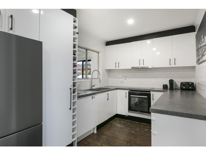 9 Ikana Court, Southport QLD 4215