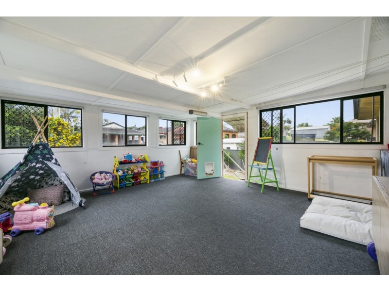 9 Ikana Court, Southport QLD 4215