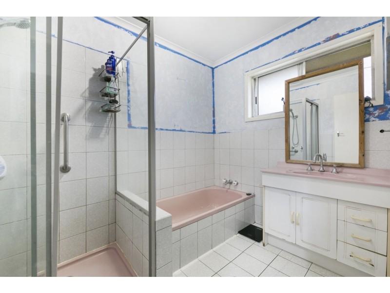 9 Ikana Court, Southport QLD 4215