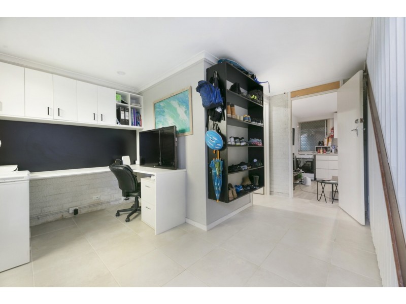 9 Ikana Court, Southport QLD 4215