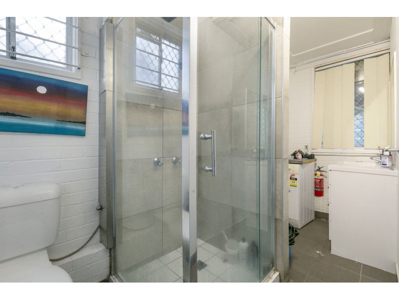 9 Ikana Court, Southport QLD 4215