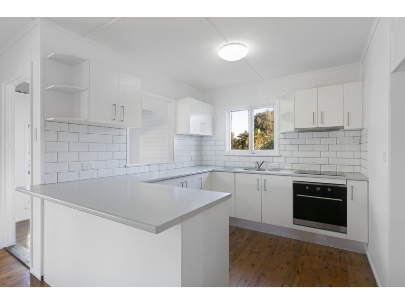 31 Echlin Street, Labrador QLD 4215