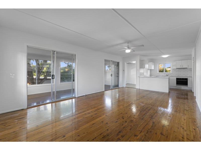 31 Echlin Street, Labrador QLD 4215