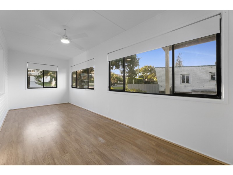 31 Echlin Street, Labrador QLD 4215