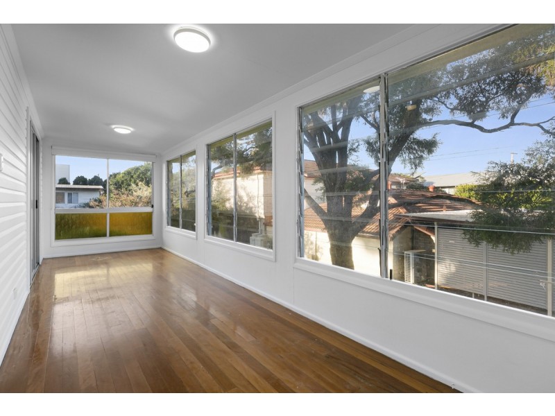 31 Echlin Street, Labrador QLD 4215