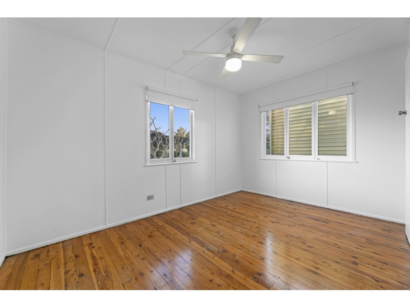 31 Echlin Street, Labrador QLD 4215