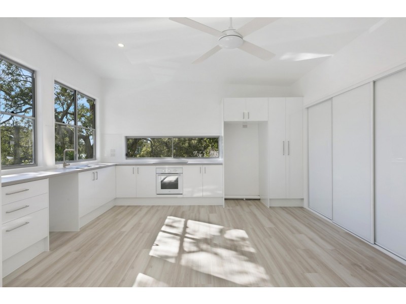 8 Margaret Street, Southport QLD 4215