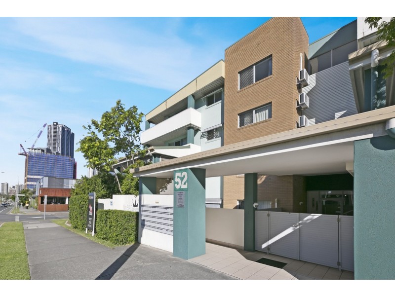 12/52-58 Queen Street, Southport QLD 4215