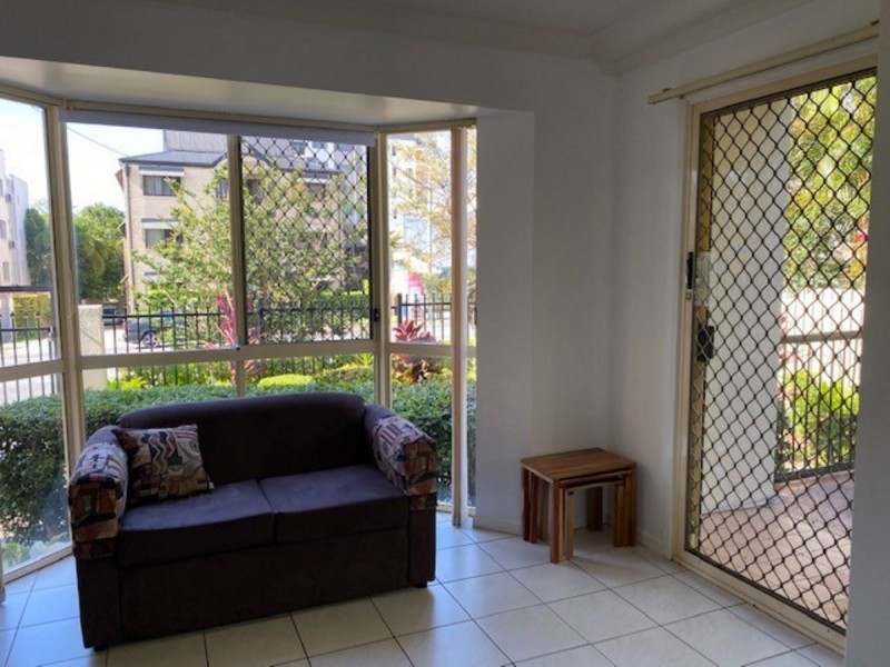 1/63 Queen Street, Southport QLD 4215