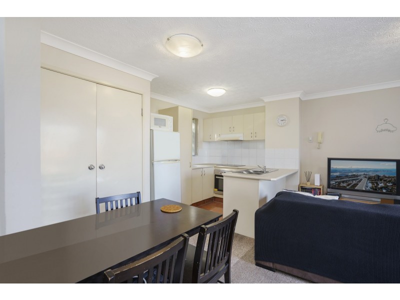 17/11 Owens Lane, Southport QLD 4215