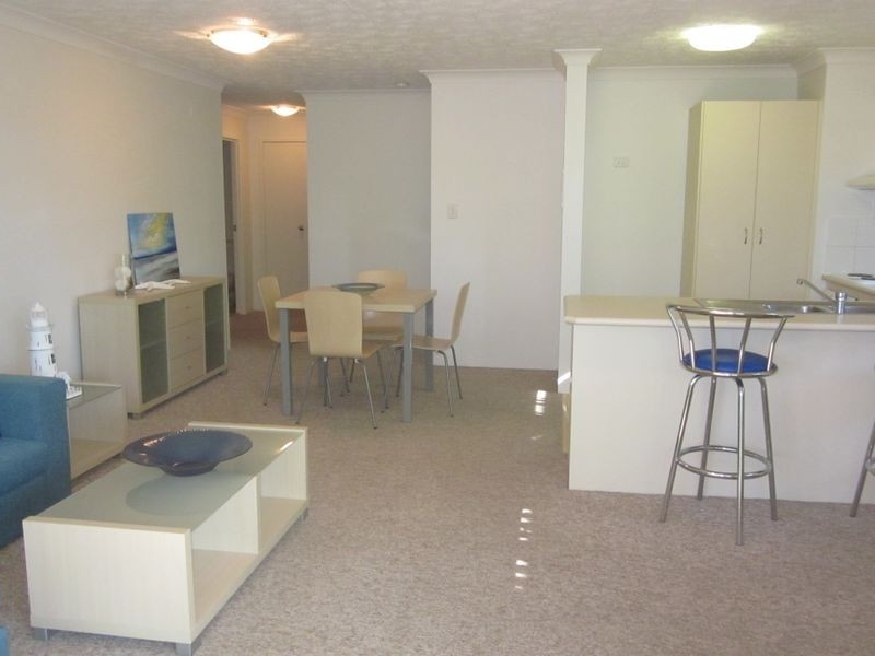 27/16 Waverley Street, Southport QLD 4215