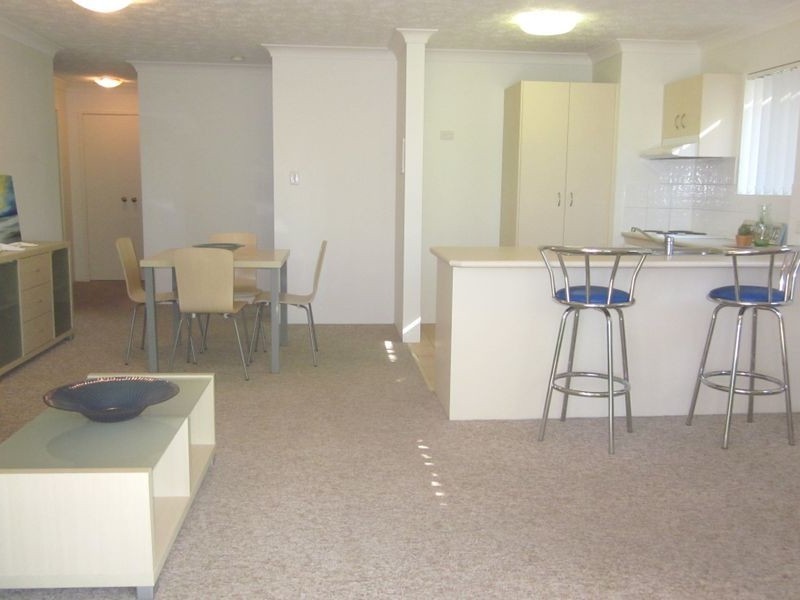 27/16 Waverley Street, Southport QLD 4215