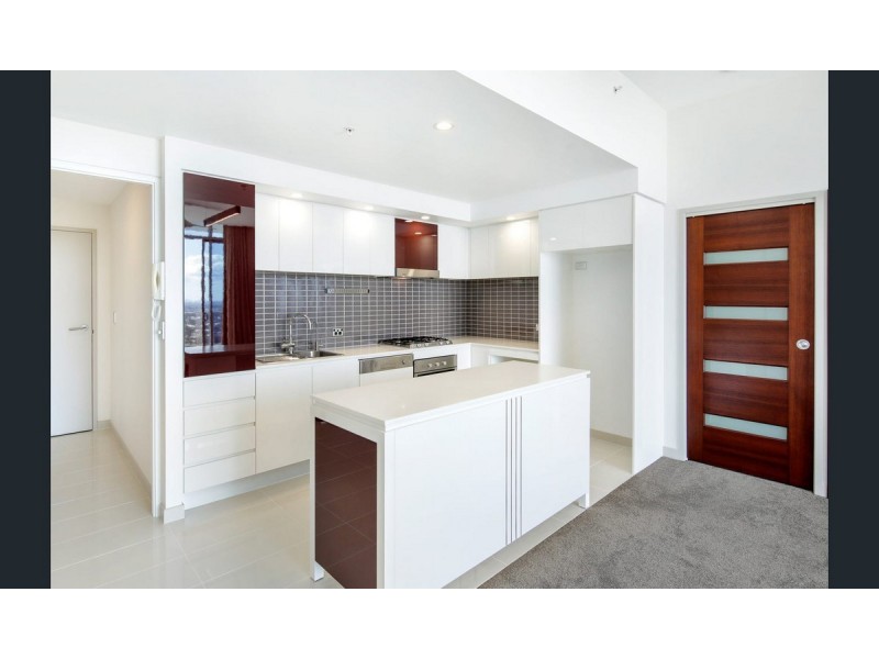 33809/9 Lawson Street, Southport QLD 4215