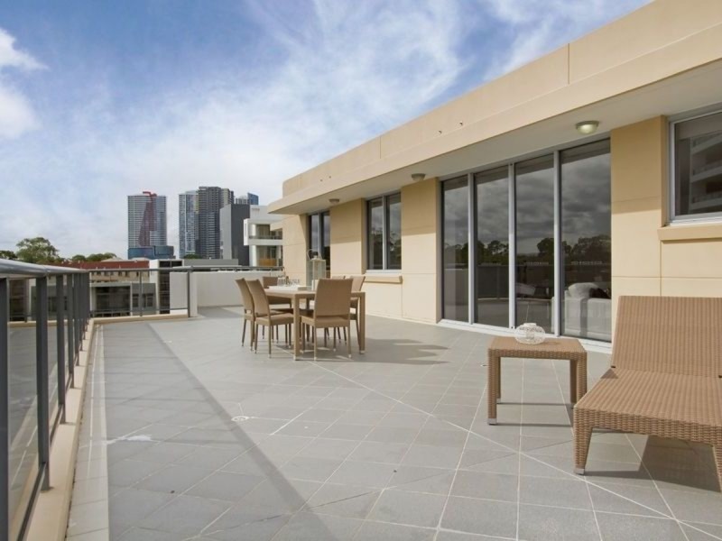 619/1-3 Aqua Street, Southport QLD 4215