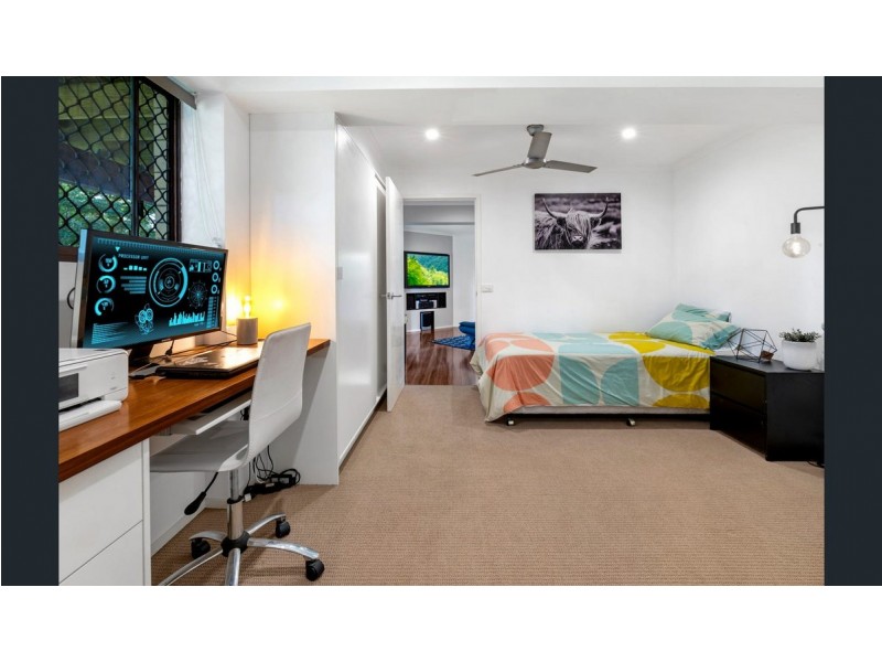 23 Lavinia Street, Southport QLD 4215