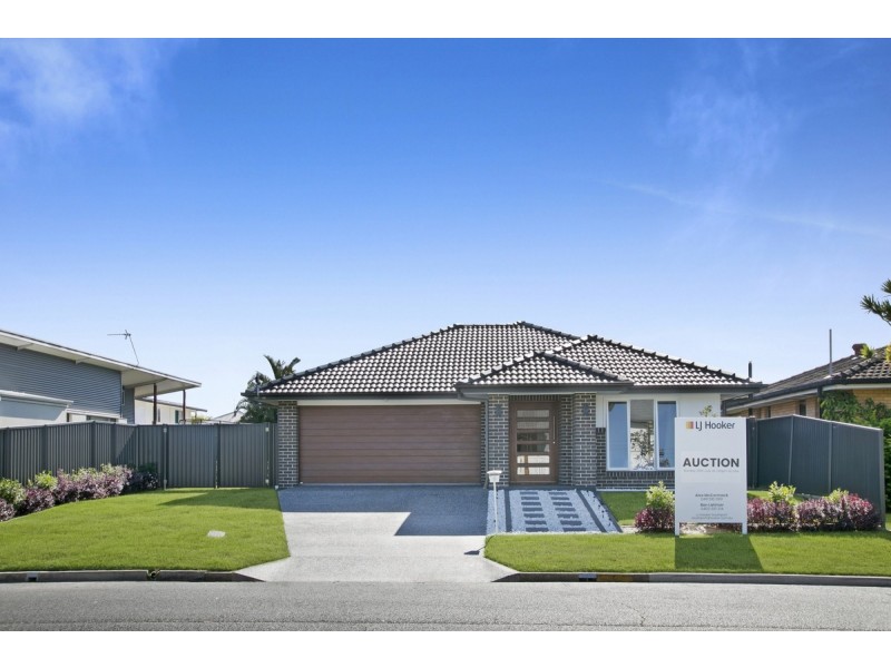 9 Grace Avenue, Labrador QLD 4215