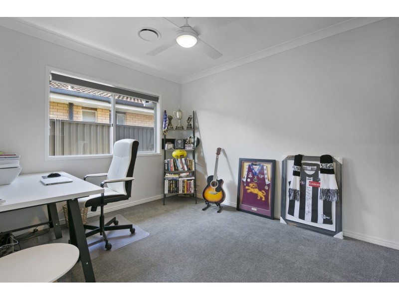 9 Grace Avenue, Labrador QLD 4215