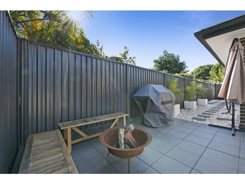 9 Grace Avenue, Labrador QLD 4215