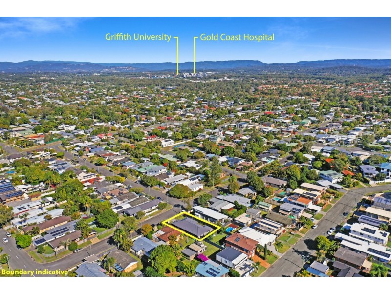 9 Grace Avenue, Labrador QLD 4215