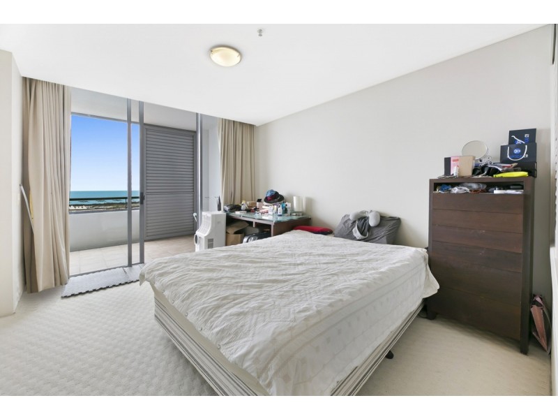 300/105 Scarborough Street, Southport QLD 4215