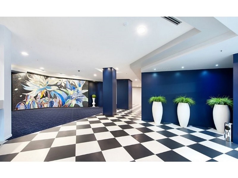 300/105 Scarborough Street, Southport QLD 4215