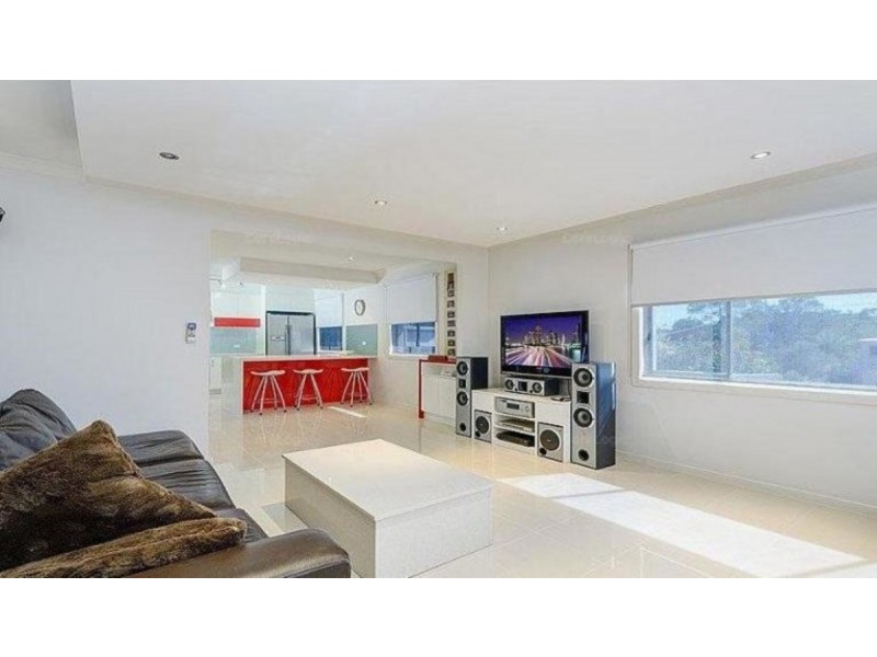 1/80 Falconer Street, Southport QLD 4215