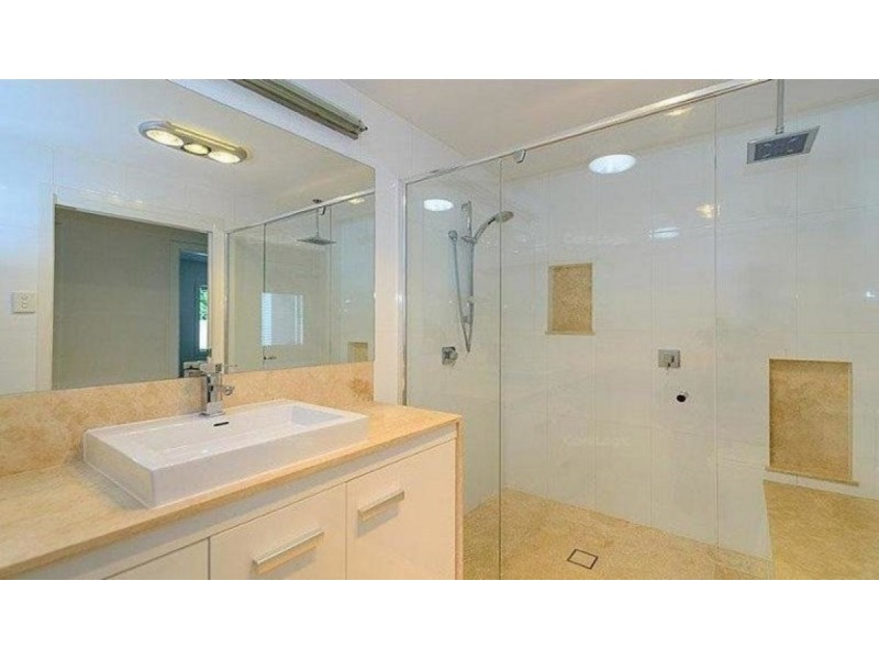 1/80 Falconer Street, Southport QLD 4215