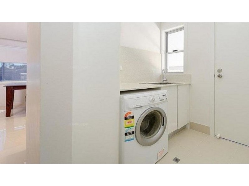 1/80 Falconer Street, Southport QLD 4215