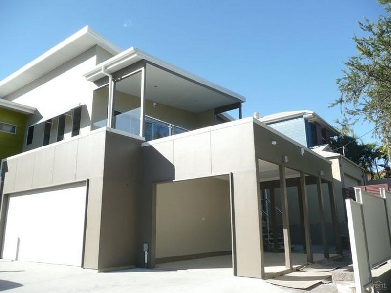 1/7 Harcourt Street, Southport QLD 4215