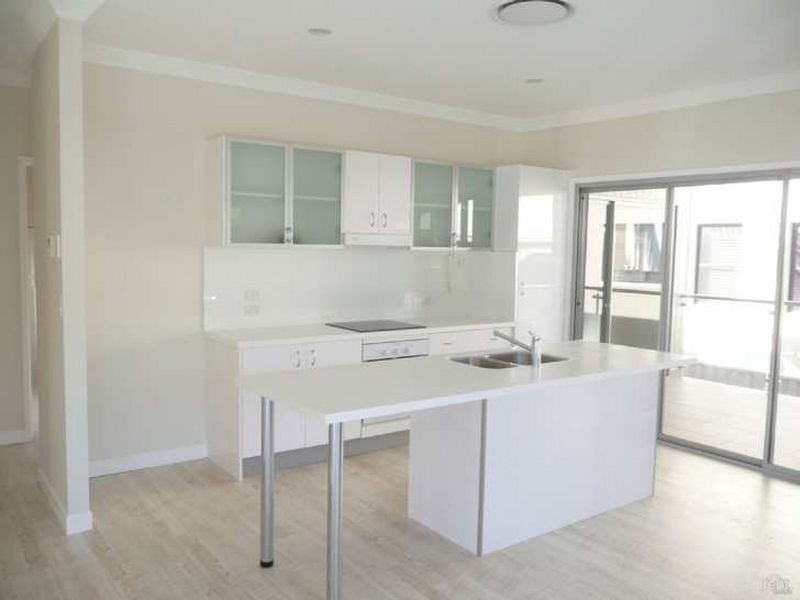 1/7 Harcourt Street, Southport QLD 4215