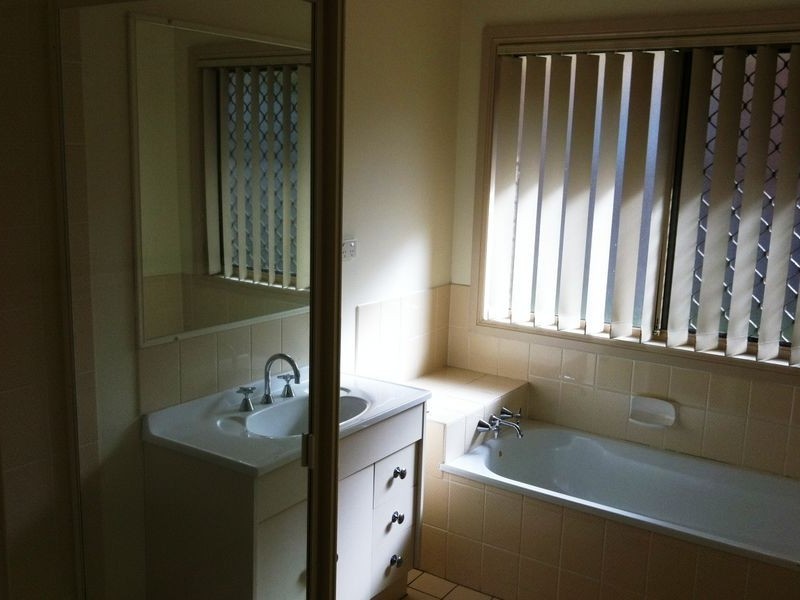 9 Alcott Court, Parkwood QLD 4214