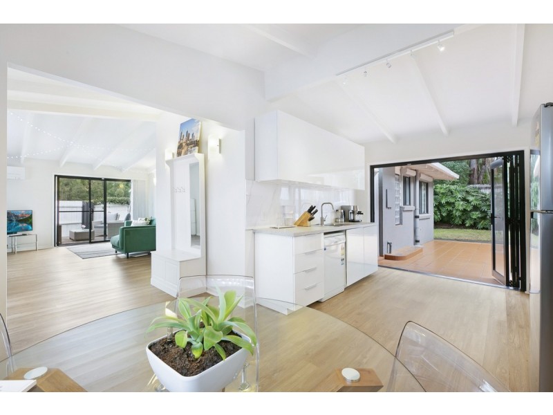 33 Boronia Drive, Southport QLD 4215