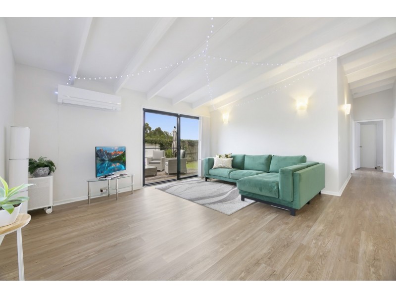 33 Boronia Drive, Southport QLD 4215