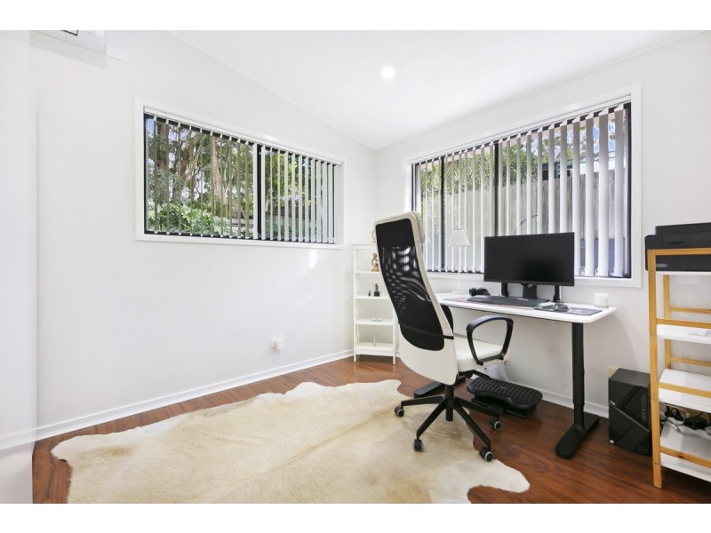 33 Boronia Drive, Southport QLD 4215